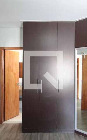 Casa à venda com 200m², 3 quartos e 2 vagasSuíte