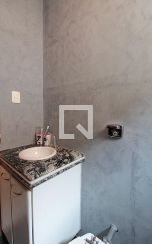 Casa à venda com 200m², 3 quartos e 2 vagasLavabo
