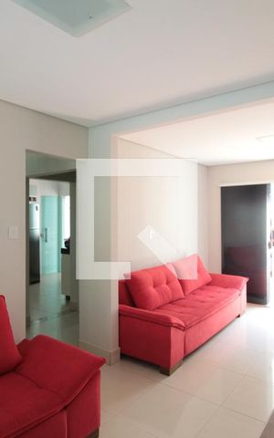 Casa à venda com 200m², 3 quartos e 2 vagasSala