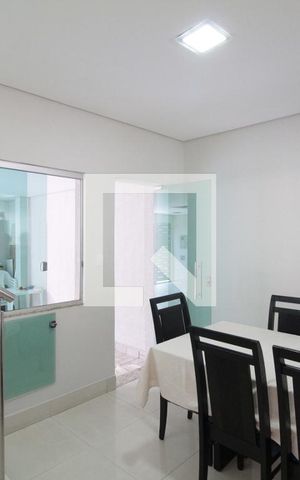 Casa à venda com 200m², 3 quartos e 2 vagasCopa