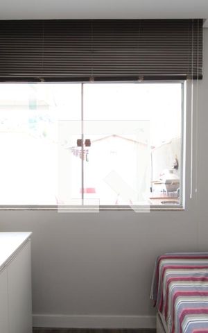 Casa à venda com 200m², 3 quartos e 2 vagasQuarto 2
