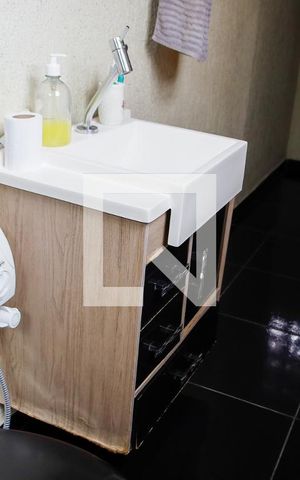 Casa à venda com 125m², 4 quartos e 2 vagas Casa à venda com 125m², 4 quartos e 2 vagasBanheiro da Suíte 3