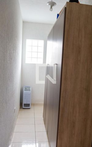 Casa à venda com 125m², 4 quartos e 2 vagas Casa à venda com 125m², 4 quartos e 2 vagasCloset do quarto 2