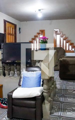 Casa à venda com 125m², 4 quartos e 2 vagas Casa à venda com 125m², 4 quartos e 2 vagassala