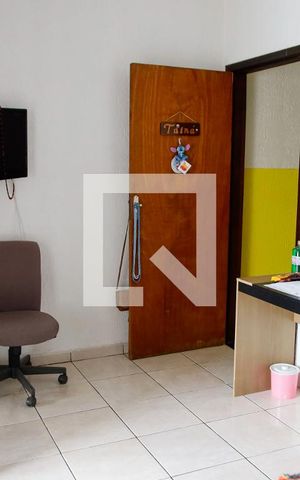 Casa à venda com 125m², 4 quartos e 2 vagas Casa à venda com 125m², 4 quartos e 2 vagasQuarto 2