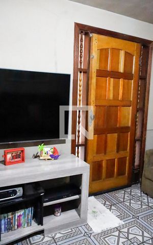 Casa à venda com 125m², 4 quartos e 2 vagas Casa à venda com 125m², 4 quartos e 2 vagassala