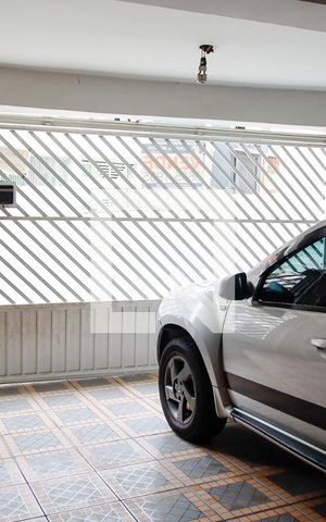 Casa à venda com 125m², 4 quartos e 2 vagas Casa à venda com 125m², 4 quartos e 2 vagasGaragem