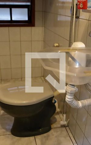 Casa à venda com 125m², 4 quartos e 2 vagas Casa à venda com 125m², 4 quartos e 2 vagasLavabo