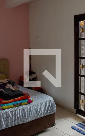 Casa à venda com 125m², 4 quartos e 2 vagas Casa à venda com 125m², 4 quartos e 2 vagasQuarto 2