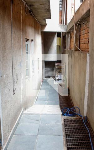 Casa à venda com 125m², 4 quartos e 2 vagas Casa à venda com 125m², 4 quartos e 2 vagasCorredor