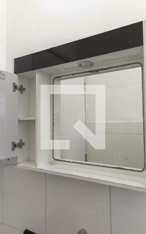 Apartamento à venda com 49m², 2 quartos e 1 vaga Apartamento à venda com 49m², 2 quartos e 1 vagaBanheiro