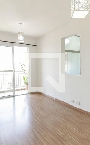 Apartamento à venda com 49m², 2 quartos e 1 vaga Apartamento à venda com 49m², 2 quartos e 1 vagaSala