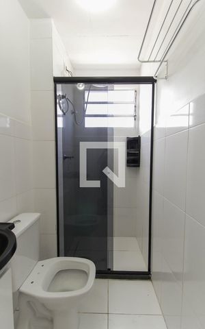 Apartamento à venda com 49m², 2 quartos e 1 vaga Apartamento à venda com 49m², 2 quartos e 1 vagaBanheiro
