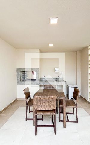 Apartamento para alugar com 47m², 2 quartos e sem vaga Apartamento para alugar com 47m², 2 quartos e sem vagaChurrasqueira