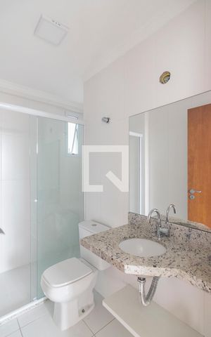 Apartamento à venda com 62m², 2 quartos e 2 vagas Apartamento à venda com 62m², 2 quartos e 2 vagasBanheiro