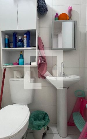 Apartamento à venda com 31m², 2 quartos e sem vaga Apartamento à venda com 31m², 2 quartos e sem vagaBanheiro Social