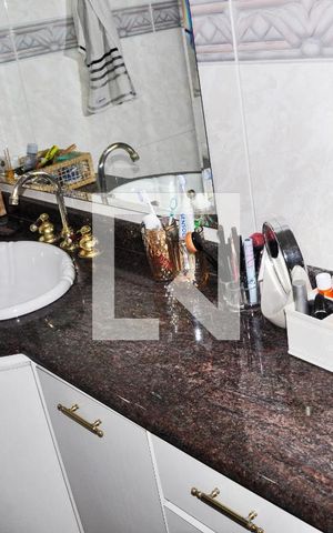 Casa à venda com 570m², 5 quartos e 6 vagas Casa à venda com 570m², 5 quartos e 6 vagasDetalhe - Suíte
