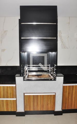 Casa à venda com 570m², 5 quartos e 6 vagas Casa à venda com 570m², 5 quartos e 6 vagasChurrasqueira