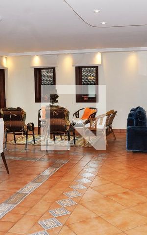 Casa à venda com 570m², 5 quartos e 6 vagas Casa à venda com 570m², 5 quartos e 6 vagasDetalhe - Sala