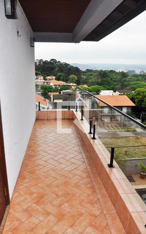 Casa à venda com 570m², 5 quartos e 6 vagas Casa à venda com 570m², 5 quartos e 6 vagasDetalhe - Varanda