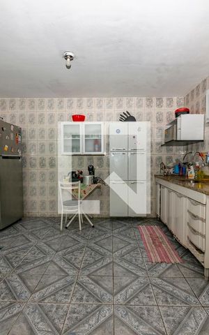 Casa à venda com 297m², 5 quartos e 1 vaga Casa à venda com 297m², 5 quartos e 1 vagaCozinha