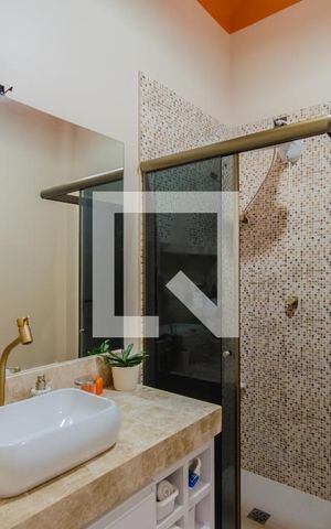 Casa à venda com 214m², 3 quartos e 1 vaga Casa à venda com 214m², 3 quartos e 1 vagaBanheiro Social