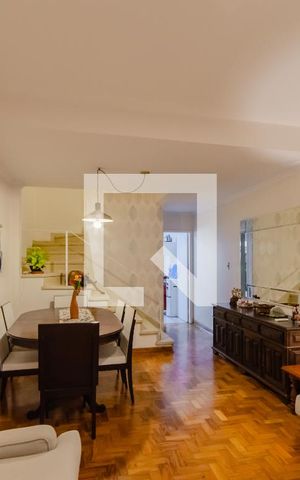 Casa à venda com 214m², 3 quartos e 1 vaga Casa à venda com 214m², 3 quartos e 1 vagaSala