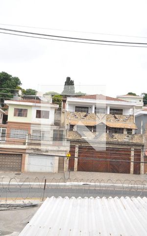 Casa à venda com 454m², 4 quartos e 2 vagasVista da Suíte 2