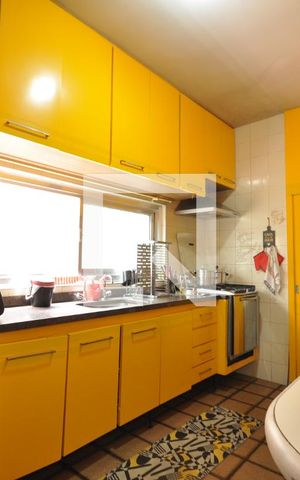 Casa à venda com 454m², 4 quartos e 2 vagasCozinha