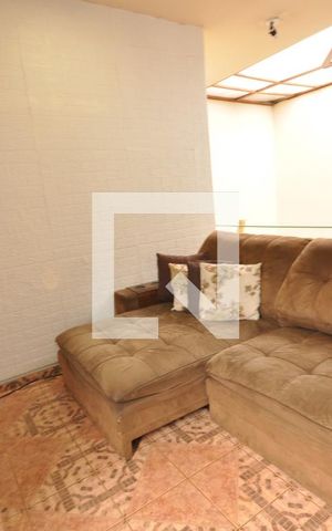 Casa à venda com 454m², 4 quartos e 2 vagasSala de TV
