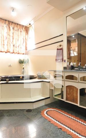 Casa à venda com 454m², 4 quartos e 2 vagasBanheiro da Suíte Master