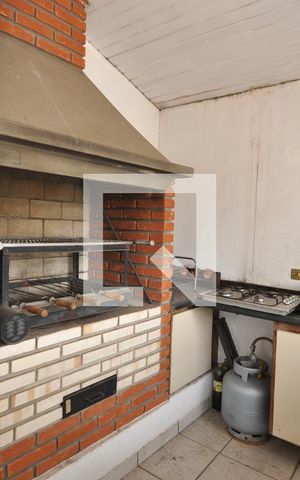 Casa à venda com 454m², 4 quartos e 2 vagasChurrasqueira
