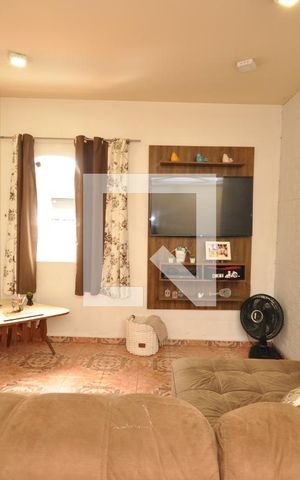 Casa à venda com 454m², 4 quartos e 2 vagasSala de TV