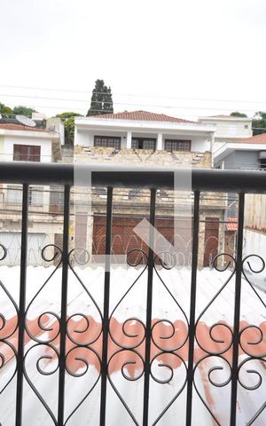 Casa à venda com 454m², 4 quartos e 2 vagasSacada do Quarto 2