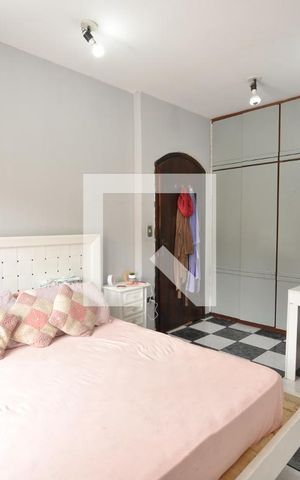 Casa à venda com 454m², 4 quartos e 2 vagasSuíte 2