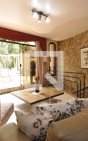 Casa à venda com 454m², 4 quartos e 2 vagasSala de Estar