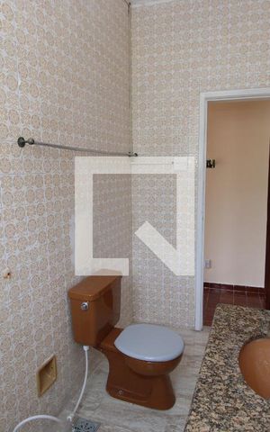 Casa à venda com 130m², 4 quartos e sem vagaBanheiro