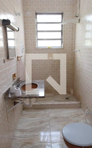 Casa à venda com 130m², 4 quartos e sem vagaBanheiro