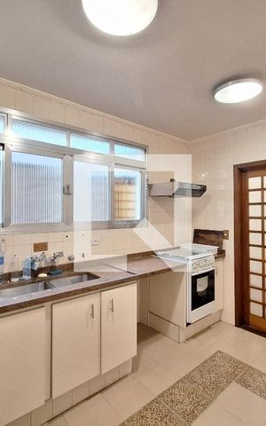 Casa para alugar com 180m², 2 quartos e 2 vagas Casa para alugar com 180m², 2 quartos e 2 vagasCozinha