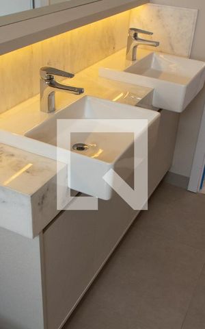 Apartamento à venda com 125m², 2 quartos e 2 vagas Apartamento à venda com 125m², 2 quartos e 2 vagasBANHEIRO DA SUITE 2