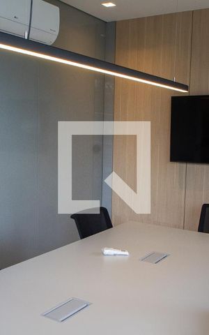 Apartamento à venda com 125m², 2 quartos e 2 vagas Apartamento à venda com 125m², 2 quartos e 2 vagasÁREA COMUM - SALA DE REUNIÃO