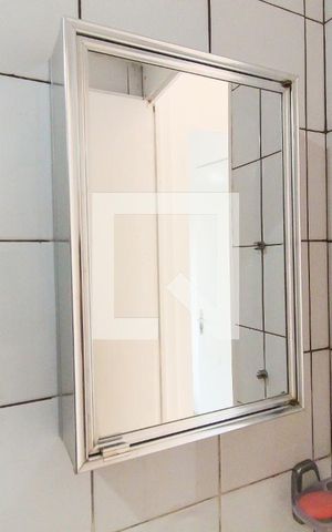 Apartamento à venda com 55m², 2 quartos e 1 vaga Apartamento à venda com 55m², 2 quartos e 1 vagaBanheiro