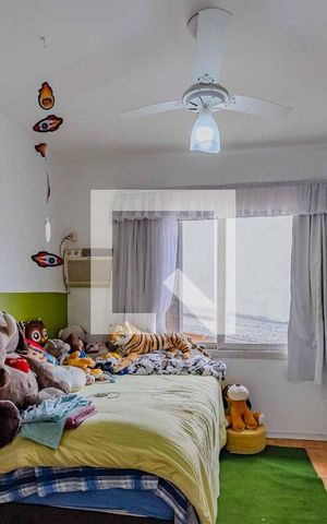 Casa à venda com 240m², 4 quartos e 6 vagas Casa à venda com 240m², 4 quartos e 6 vagasQuarto 2