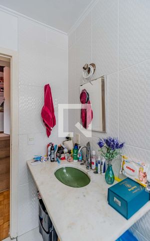 Casa à venda com 240m², 4 quartos e 6 vagas Casa à venda com 240m², 4 quartos e 6 vagasBanheiro Quarto 2