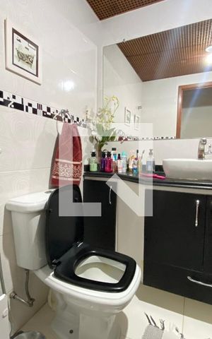 Apartamento à venda com 84m², 3 quartos e 1 vaga Apartamento à venda com 84m², 3 quartos e 1 vagaBanheiro