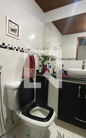 Apartamento à venda com 84m², 3 quartos e 1 vaga Apartamento à venda com 84m², 3 quartos e 1 vagaBanheiro
