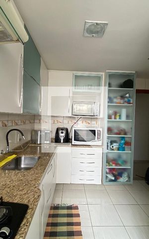 Apartamento à venda com 84m², 3 quartos e 1 vaga Apartamento à venda com 84m², 3 quartos e 1 vagaCozinha e Área de Serviço