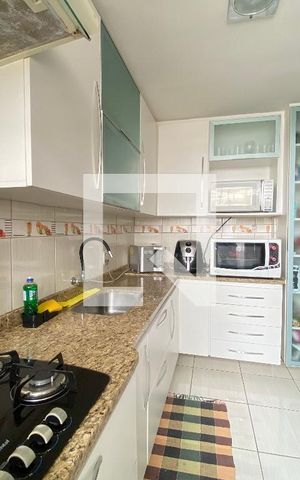 Apartamento à venda com 84m², 3 quartos e 1 vaga Apartamento à venda com 84m², 3 quartos e 1 vagaCozinha e Área de Serviço