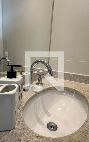 Apartamento à venda com 105m², 3 quartos e 2 vagas Apartamento à venda com 105m², 3 quartos e 2 vagasBanheiro da Suíte
