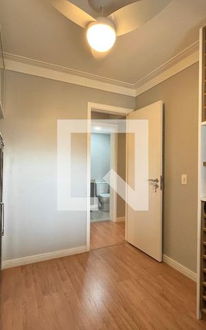 Apartamento à venda com 105m², 3 quartos e 2 vagas Apartamento à venda com 105m², 3 quartos e 2 vagasAdega
